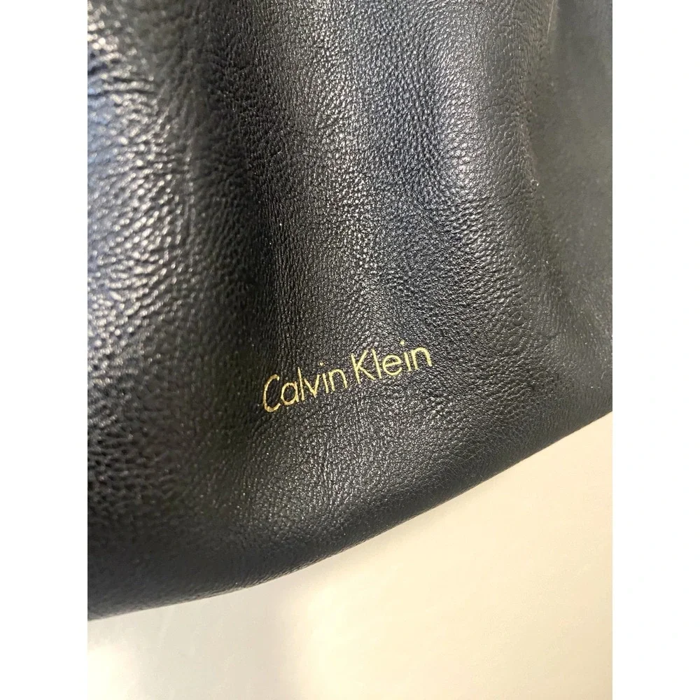 Calvin Klein Women's Reversible Hobo Shoulder Handbag Black Brown Faux Leather